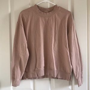 SOLD 🔒 Beige Crewneck